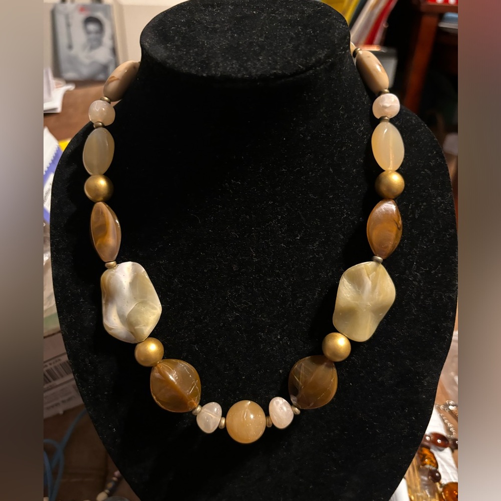 Acrylic Nevklace
